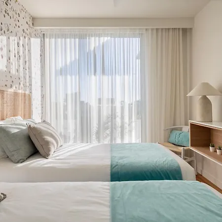 Beachfront At Bayline Appartement *