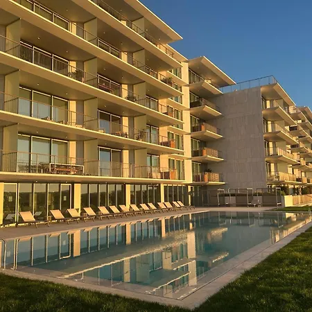 Апартаменты Beachfront At Bayline *