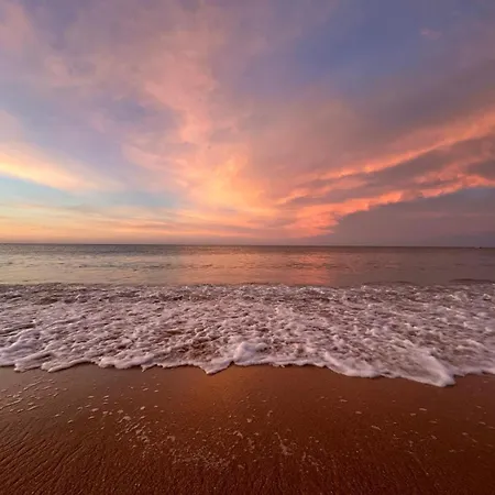 Beachfront At Bayline شقة *