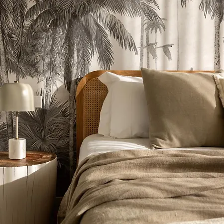 Апартаменты Beachfront At Bayline