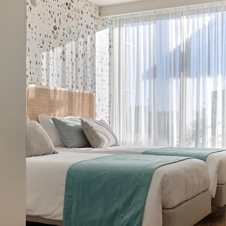 Апартаменты Beachfront At Bayline *